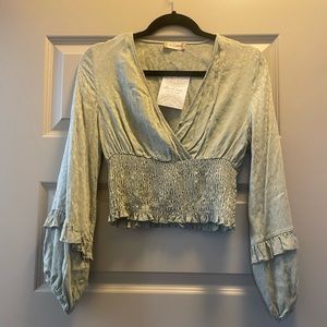 NWT Sage Green Smocked Long Sleeve Shirt Leopard Detail size Small Altard State